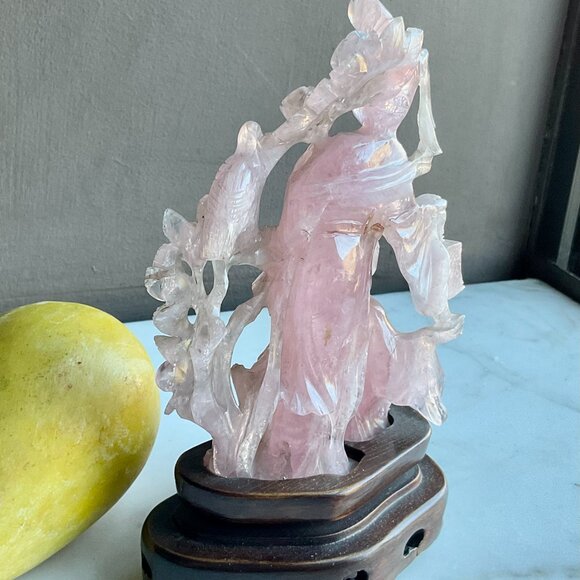 Vintage Rose Quartz Mother and Child Sculpture on a carved Wood Base - Picture 9 of 14